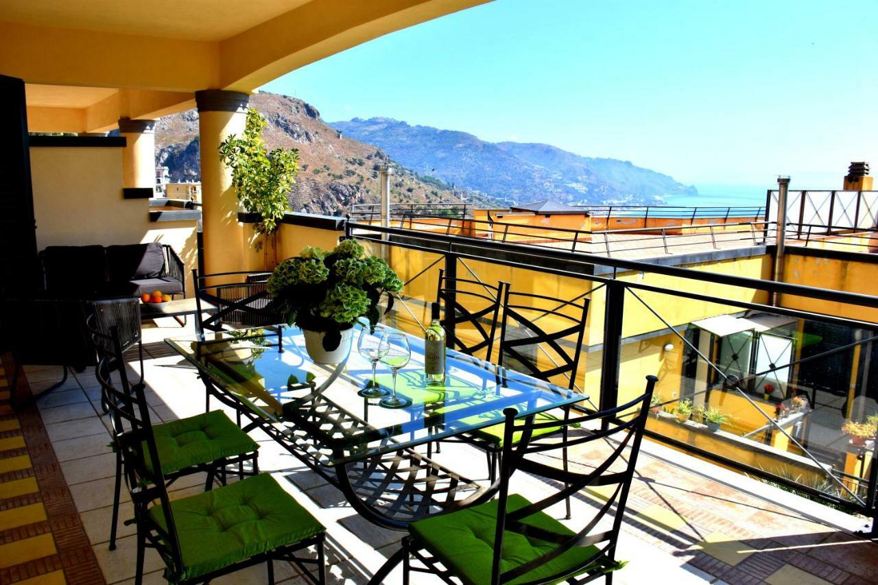 Taormina Sunny Apartment - Taormina Holidays المظهر الخارجي الصورة